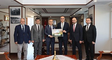 Rize Valiliğinin Çay Sokağı Projesi'ne rekor bağış