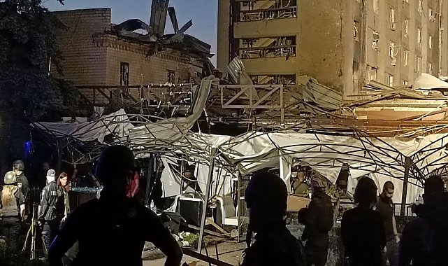 Rusya, Ukrayna'da sivil yerleşim bölgesini vurdu: 2 ölü, 22 yaralı
