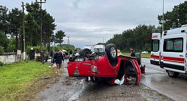 Samsun'da lastiği patlayan araç takla attı: 1 ölü, 4 yaralı