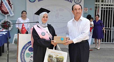Savaştan kaçan Suriyeli öğrenci yüksekokulu birincilikle tamamladı