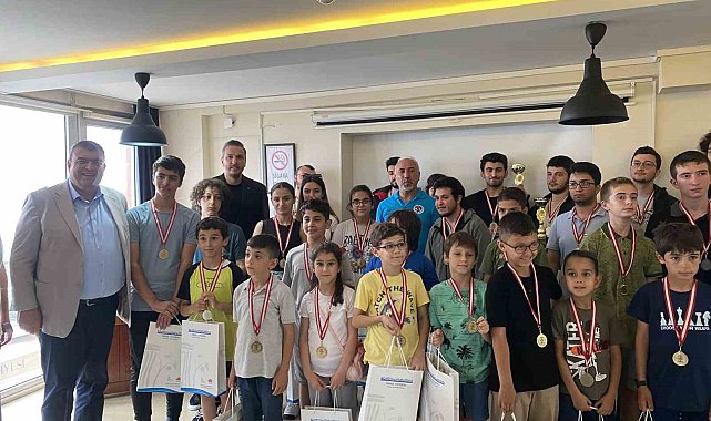 Seferihisar'da yaza satrançla merhaba