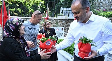 Şehitlikte bayram hüznü