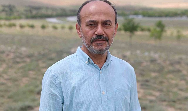 Sel sularını yer yarığı yuttu