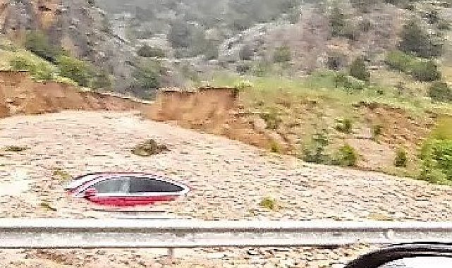 Selin getirdiği çamur aracı yuttu