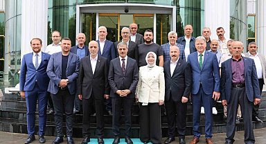 Serdivan'da geleneksel bayramlaşma programı gerçekleştirildi