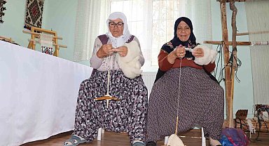 Seyitgazi'nin 'Zili' dokuması genç nesillere aktarılacak