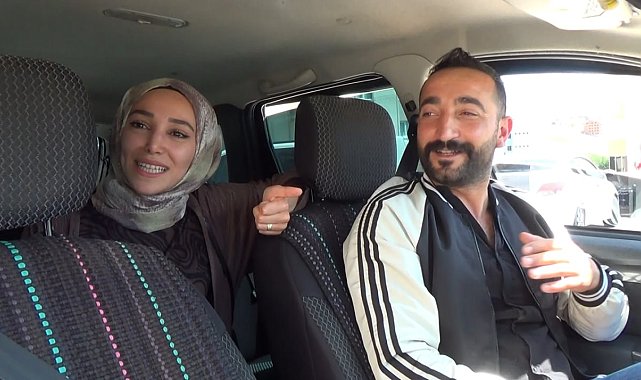 Sınava girmek için saniyelerle yarıştılar, sınavı kaçırınca işi şakaya vurdular