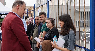 Sınava saniyeler kala genç adayın yardımına Başkan Çalık yetişti