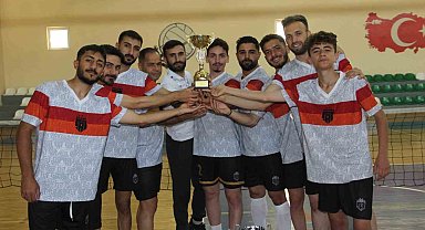 Solhan ayak tenisi takımı üçüncü kez Türkiye şampiyonu oldu
