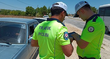 Şuhut'ta polis ve jandarmadan trafik denetimi