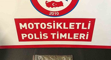 Şüphe üzerine durdurulan şahıstan uyuşturucu çıktı