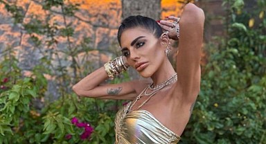 Süreyya Yalçın, eriyor