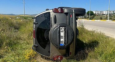 Takla atan jeepteki 2 kişi yaralandı