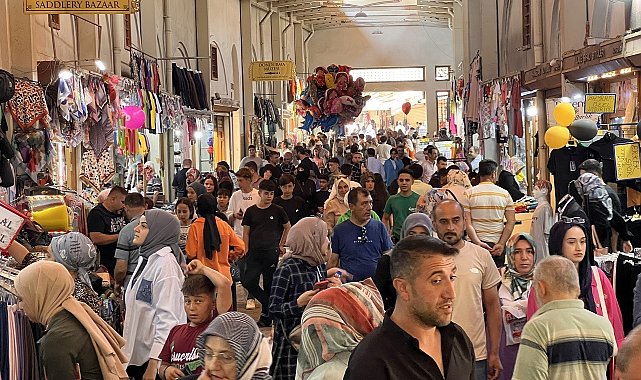 Tarihi Kapalı Çarşıda Kurban Bayramı hareketliliği yaşanıyor