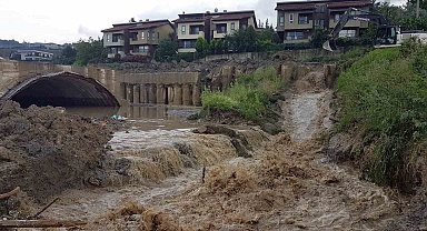 Taşan dere, hızlı tren şantiyesindeki tüneli sular altında bıraktı
