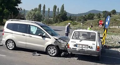 Tavşanlı'da trafik kazası: 5 yaralı