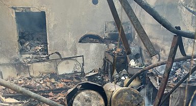 Tavşanlı'daki yangında bir ev kullanılamaz hale geldi