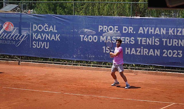 Tenis turnuvasında şampiyonlar belli oldu
