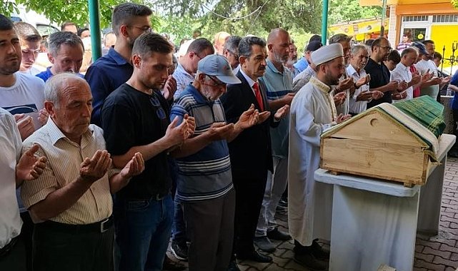 Traktör kazasında ölen ortaokul öğrencisi toprağa verildi