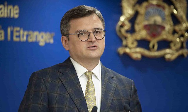Ukrayna Dışişleri Bakanı Kuleba: "Bizim için Rusya'da birinin Putin'e meydan okumaya cüret etmesi an meselesiydi"
