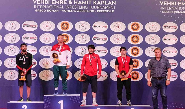 Uluslararası Yaşar Doğu, Vehbi Emre ve Hamit Kaplan Turnuvası'nda ilk gün tamamlandı