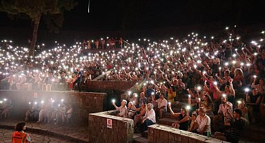 Ünlü sanatçı Marmaris'i coşturdu