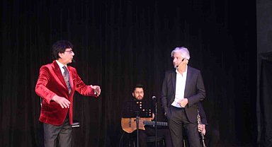 Uygur kardeşler Nevşehir'de sahne aldı