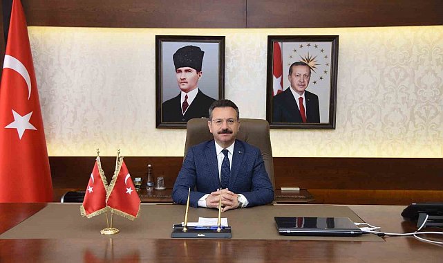 Vali Aksoy: "Babalarımız geleceğe uzanan yolda rehberlik eden öğreticilerimizdir"