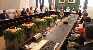 Vali Ekici, Kırklareli'nde LGS'den tam puan alan 3 öğrenciyle bir araya geldi