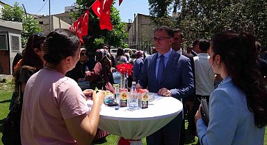 Van'da resmi bayramlaşma töreni