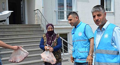 Varto'da kurban eti dağıtımı