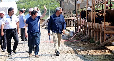 Yalova Belediyesi'nden bayram öncesi mezarlıklarda çalışma