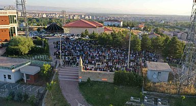 Yeşilyurt Namazgah'ta bayram namazı