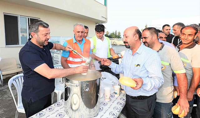 Yüreğir Belediye Başkanı Kocaispir, işçilerle bir araya geldi