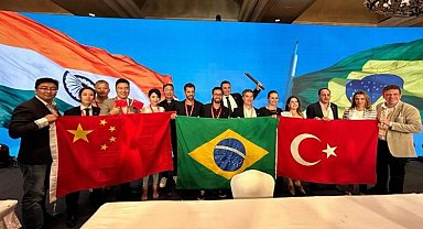 500 girişimci Yeni Delhi'de buluştu.. Zirvede Türkiye'yi TÜGİAD temsil etti