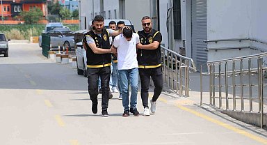 Adana'da 'evimizi bastılar ateş açtım' diyen cinayet şüphelisi tutuklandı