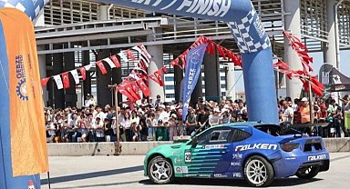 Adrenalin tutkunları 'Gebze Driftfest'te buluştu