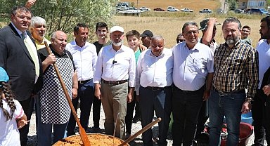 Ahmet Çolakbayrakdar Pilav Şenliği'ne katıldı