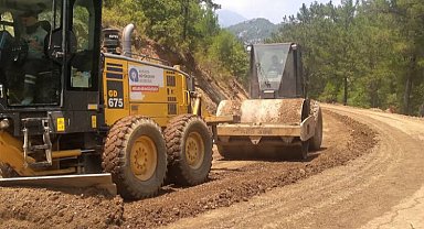 Alanya Beldibi yolunda asfalt hazırlığı sürüyor