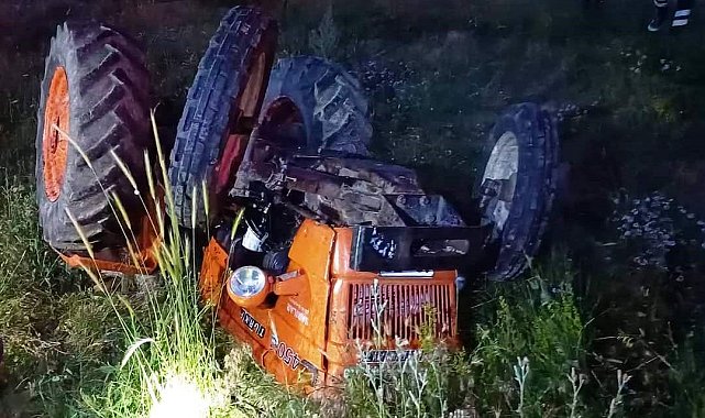 Altıntaş'ta devrilen traktörün altında kalan sürücü hayatını kaybetti