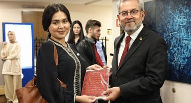 Ankara Üniversitesi'nde uluslararası mezunlara veda