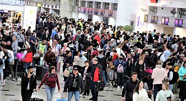 Antalya Havalimanı tüm zamanların uçak trafiği rekorunu kırdı