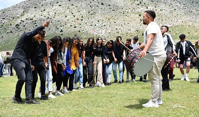 Arslantaş Mahallesi'nde Görkemli Bayramlaşma
