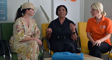 Ashley Judd, deprem bölgesini ziyaret etti