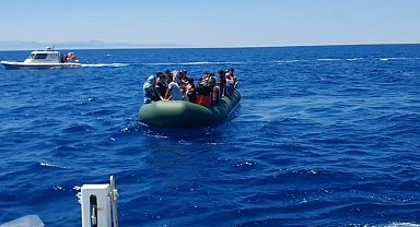 Ayvacık açıklarında Yunan unsurlarınca ölüme terk edilen 84 kaçak göçmen kurtarıldı