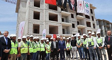 Bakan Özhaseki: "Cumhurbaşkanımızın ortaya koyduğu vizyonla güçlü ve daha yaşanabilir şehirler için çalışmalarımızı sürdürüyoruz"