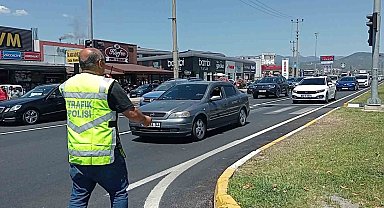 Balıkesir'de polis ve jandarma trafikte etkin önlemler aldı