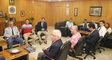 BALKANTÜRKSİAD VE BEV YÖNETİMİNDEN BUÜ REKTÖRÜ PROF. DR. YILMAZ’A ZİYARET…