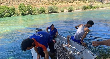 Baraj kapakları açıldı, 4 piknikçi mahsur kaldı