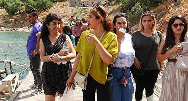 Bayramda Akdamar Adası ve ören yerlerine ziyaretçi akını